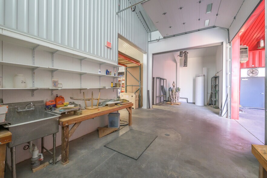 More Photos Of 78-90 Green St, Hudson Flex For Sale