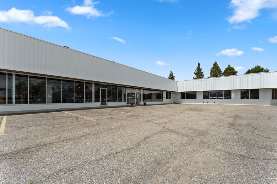 More Photos Of 947 Florida Ave SW, Denham Springs Flex For Sale