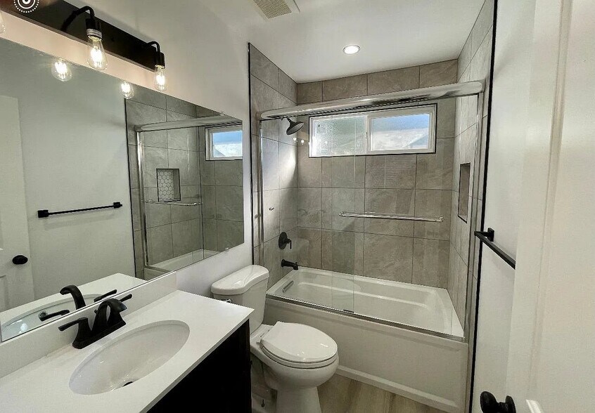 More Photos Of 1736-1740 N Sierra Bonita Ave, Pasadena Office Residential For Sale