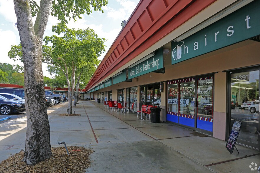 More Photos Of 13905-13975 NW 67th Ave, Miami Lakes General Retail For Lease