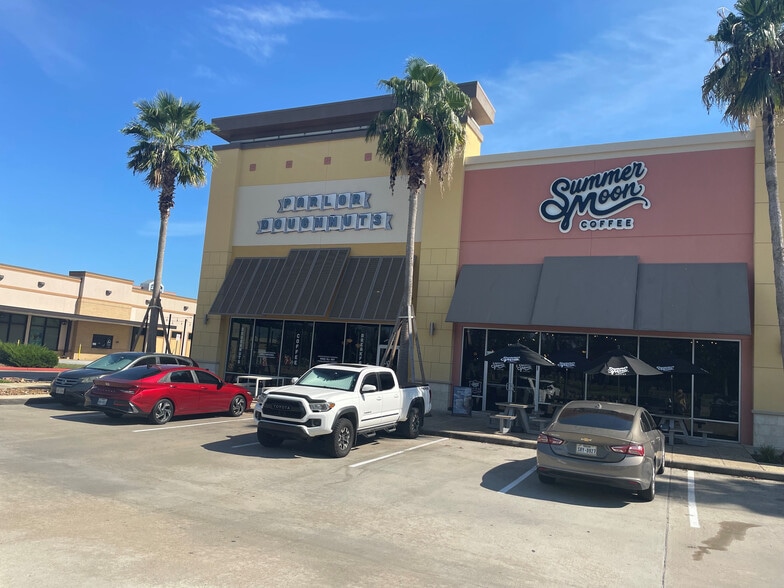 More Photos Of 1800-1820 Nasa Rd 1, Houston Unknown For Lease