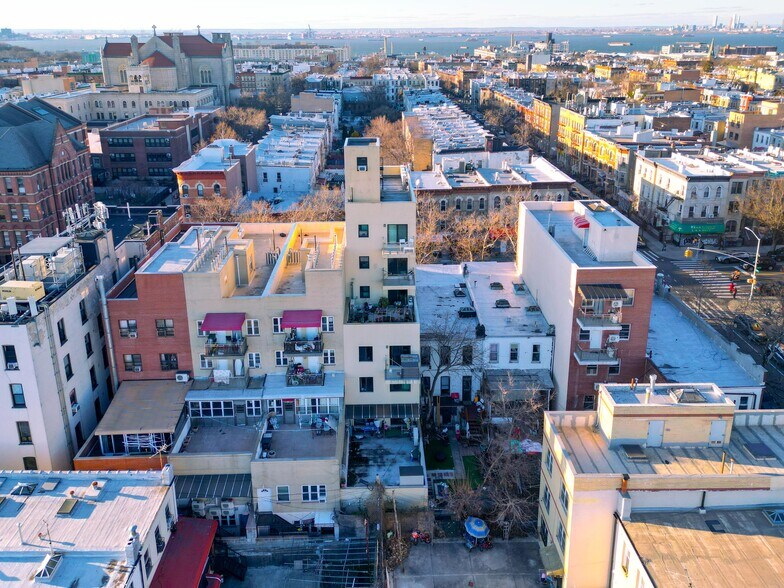 More Photos Of 5811 6th Ave, Brooklyn Office For Sale