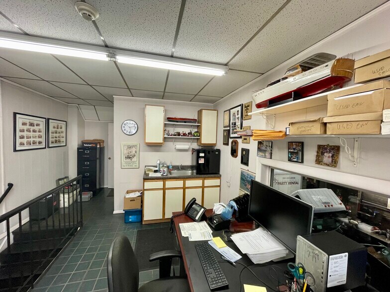 More Photos Of 1366-1368 Ralph Ave, Brooklyn Warehouse For Lease