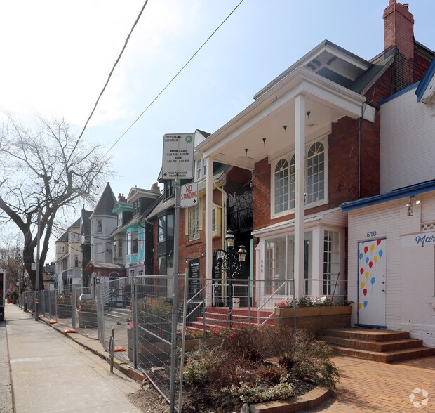 More Photos Of 596 Markham St, Toronto Storefront Retail Residential For Lease