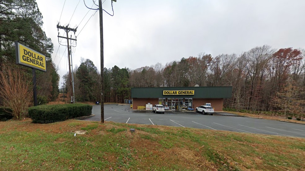 More Photos Of 128 Waxhaw Pkwy, Waxhaw Freestanding For Sale