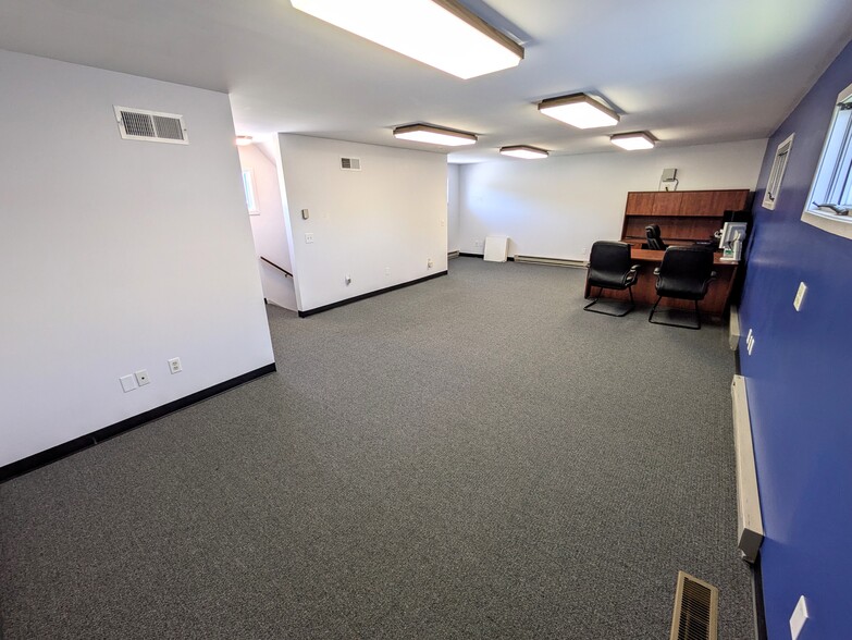 More Photos Of 1365 Blue Mountain Dr, Danielsville Office For Sale