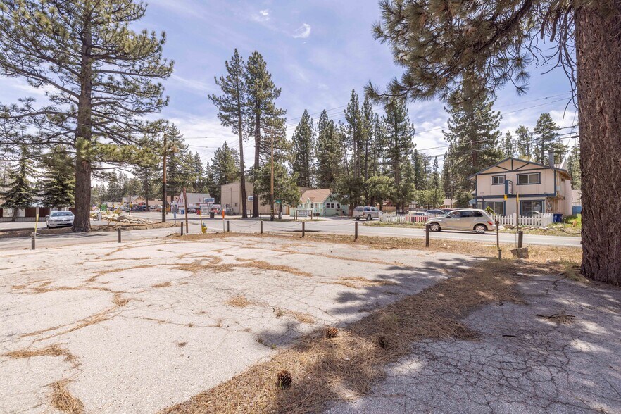 More Photos Of 401 W Big Bear Blvd, Big Bear City Auto Dealership For Lease