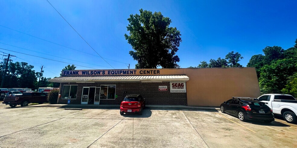 Primary Photo Of 114 E Robinson Ave, Grovetown General Retail For Sale