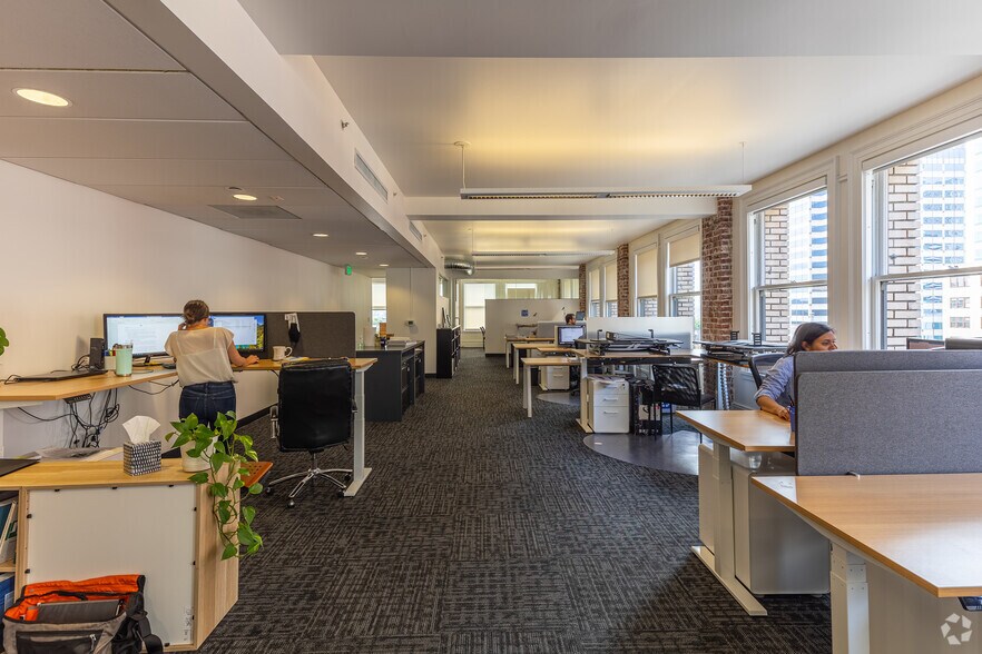 More Photos Of 319 SW Washington St, Portland Office For Sale