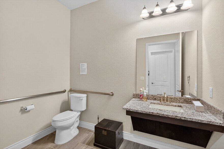 More Photos Of 32400 SH 249, Pinehurst Office For Sale