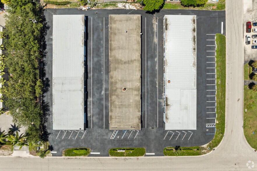 More Photos Of 4255 Westroads Dr, Riviera Beach Unknown For Lease