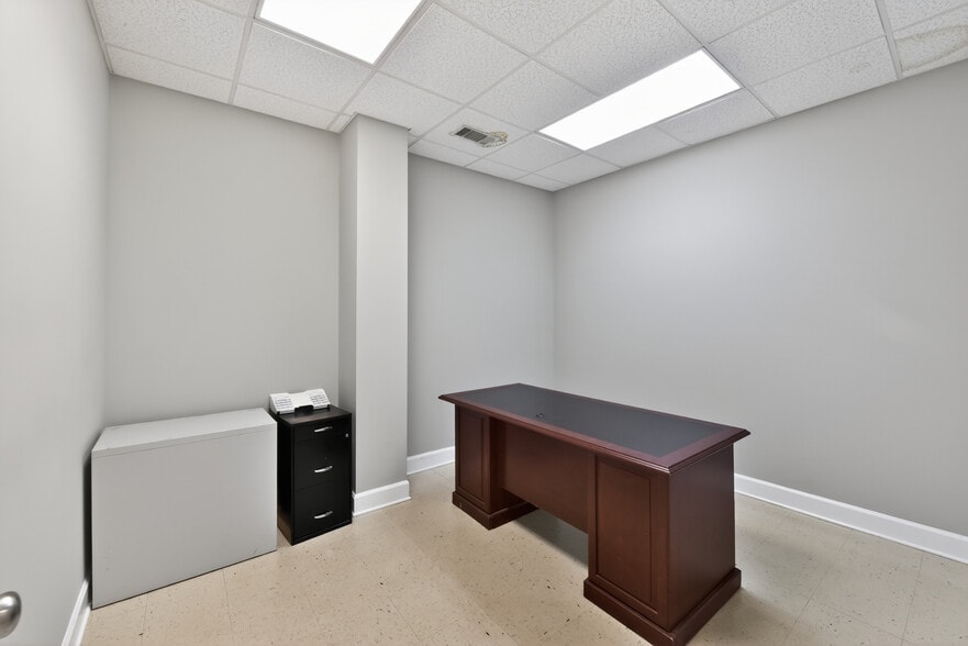 More Photos Of 6950 Hargrove Rd E, Tuscaloosa Office For Lease