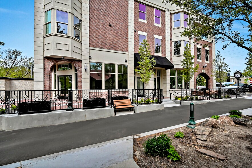 More Photos Of 79 Aikens Rd, Eagle Storefront Retail Office For Lease