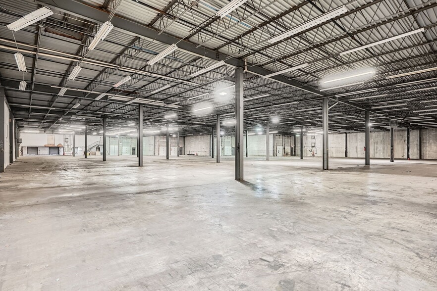 More Photos Of 2565 Kasota Ave, Saint Paul Distribution For Lease