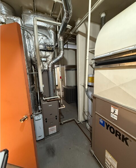 More Photos Of 2933 The Villages Pky, San Jose Bank For Lease