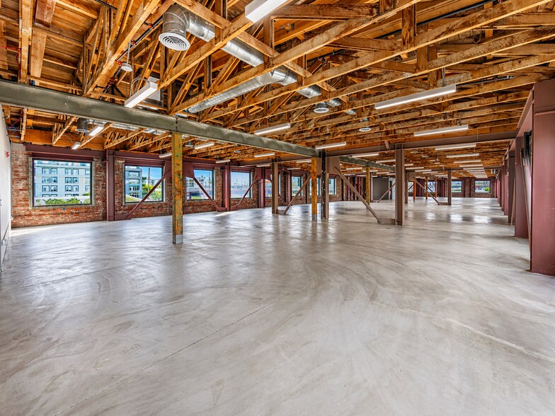 More Photos Of 440 Seaton St, Los Angeles Loft Creative Space For Sale