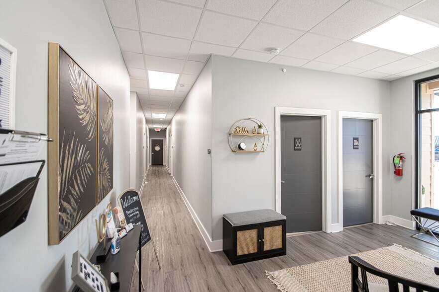 More Photos Of 5206 Highway 5 N, Bryant Office For Sale