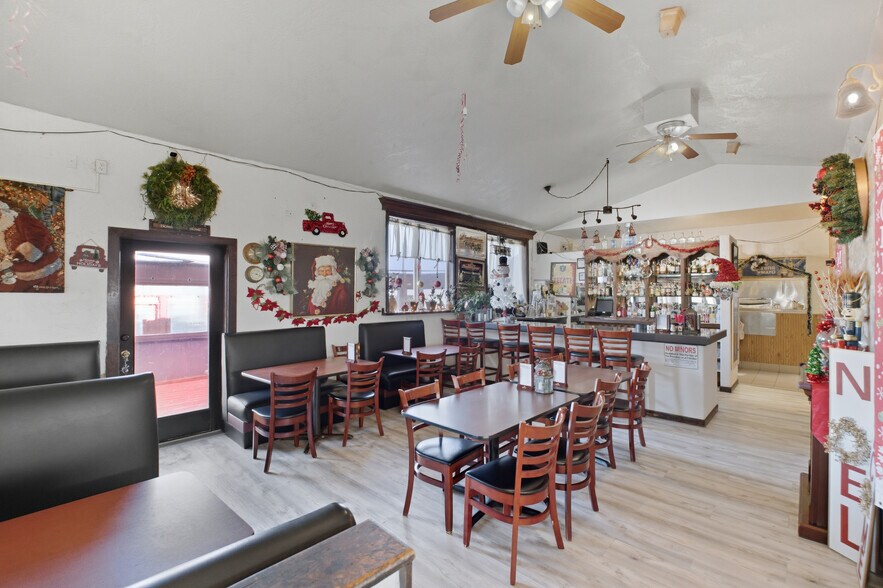 More Photos Of 1185 NE Mill St, Waldport Flex For Sale