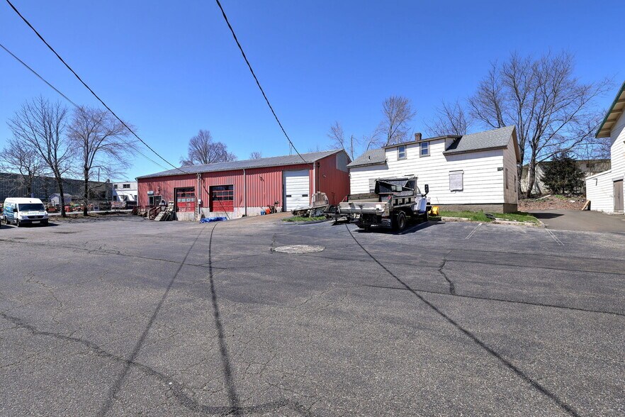 More Photos Of 284 Racebrook Rd, Orange Office For Sale