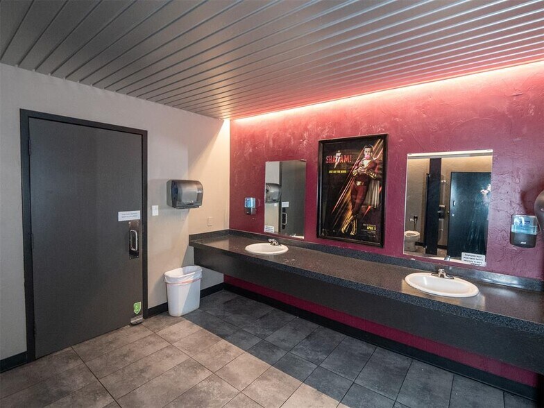 More Photos Of 1110 Stothers Ave, Seminole Theater Concert Hall For Sale