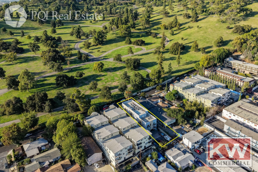 More Photos Of 3324 N Chapman St, Los Angeles Apartments For Sale