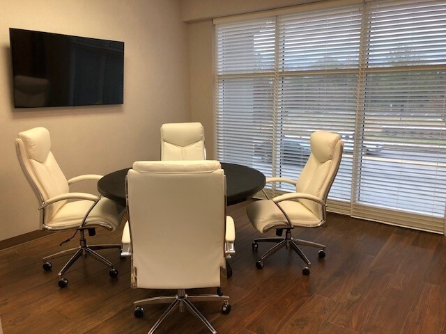 More Photos Of 19460 Old Jetton Rd, Cornelius Office For Lease