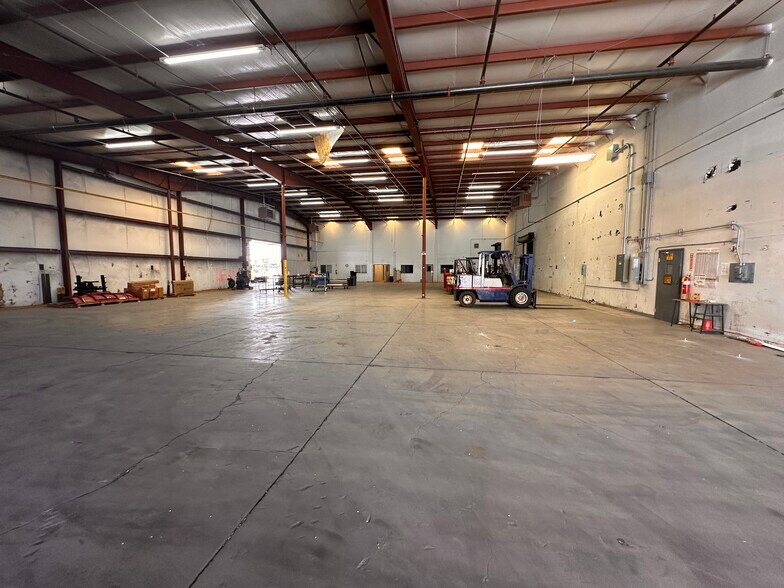 More Photos Of 45 Stokes Dr, Carson City Warehouse For Lease