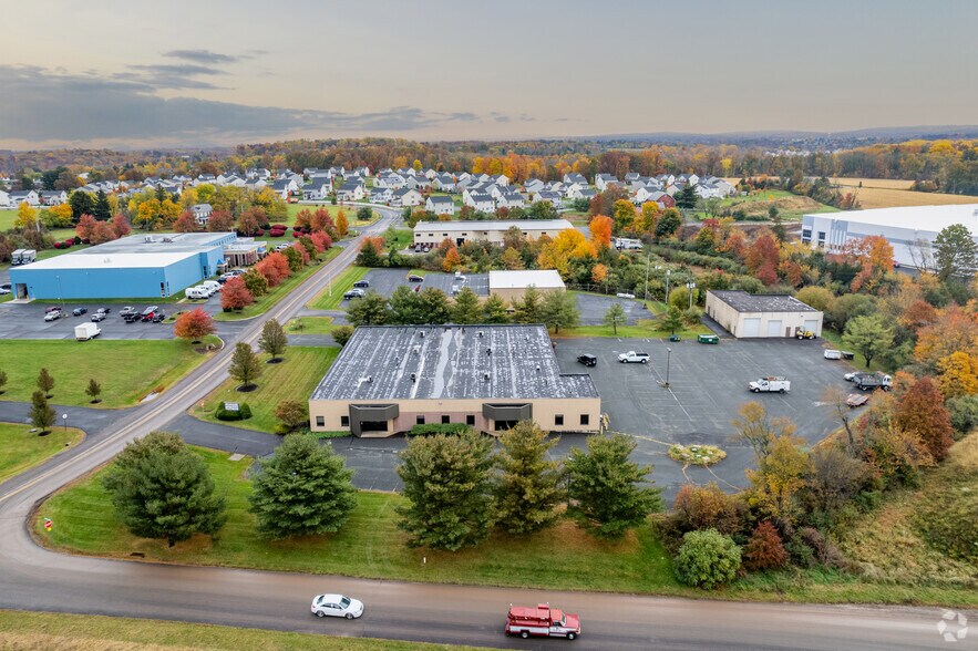 More Photos Of 2081-2089 Quaker Pointe Dr, Quakertown Office For Lease