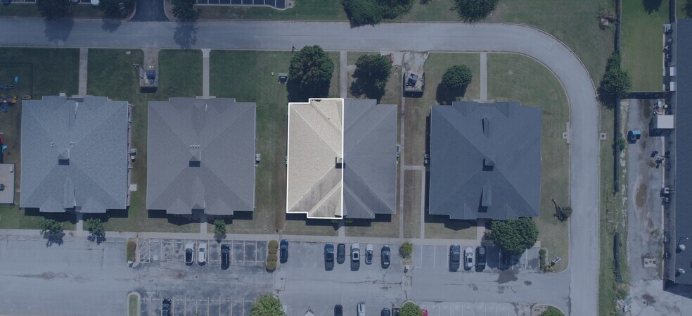 More Photos Of 102 Executive Dr, Bentonville Office For Lease