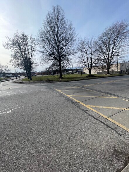 More Photos Of 339 S Hermitage Rd, Hermitage Land For Lease