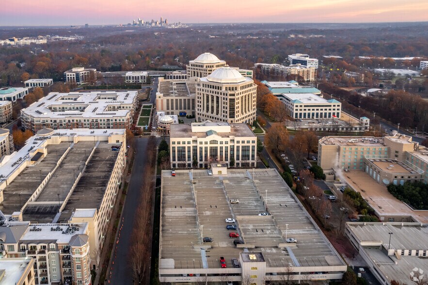 More Photos Of 5605 Carnegie Blvd, Charlotte Office For Lease