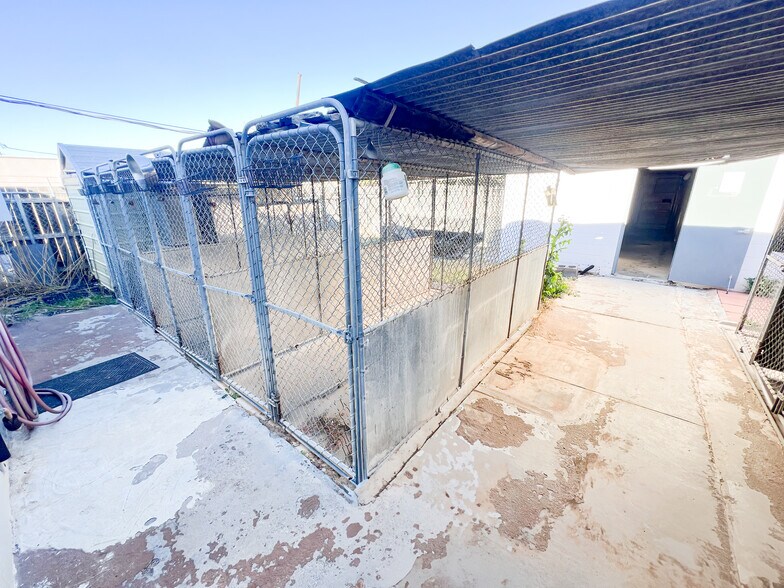 More Photos Of 3400 N Big Spring St, Midland Veterinarian Kennel For Sale
