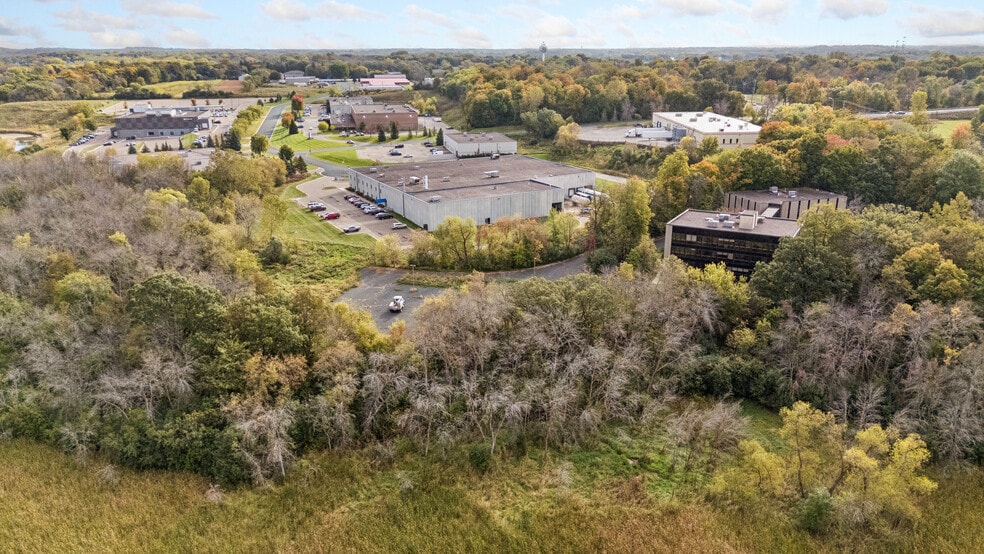 More Photos Of 1800 Pioneer Creek Ctr, Maple Plain Office For Lease