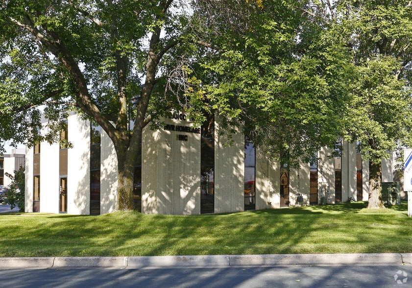 More Photos Of 3435 Washington Dr, Eagan Office For Lease