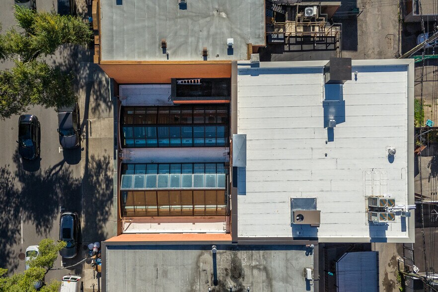 More Photos Of 7062-7064 Boul Saint-Laurent, Montréal Office For Sale