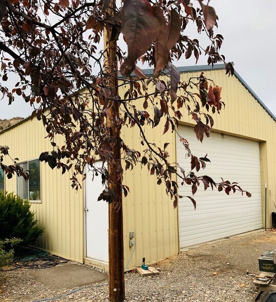 More Photos Of 62271 CA-299, Cedarville Hotel For Sale