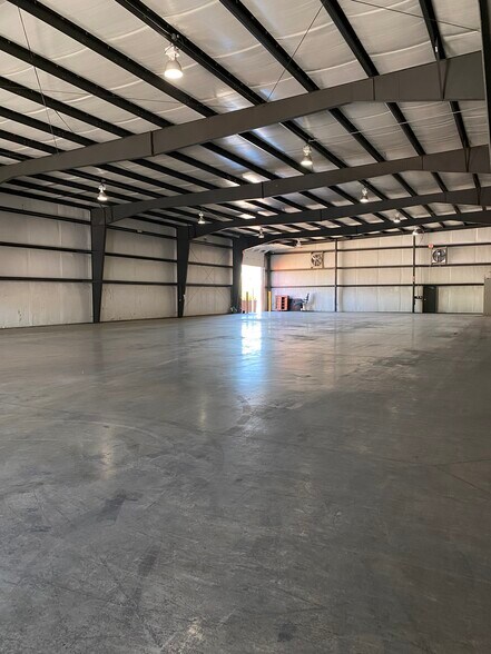 More Photos Of 2925 Wismann Ln, Quincy Service For Lease