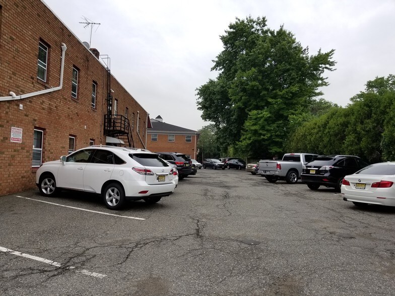 More Photos Of 1010 Clifton Ave, Clifton Medical For Lease