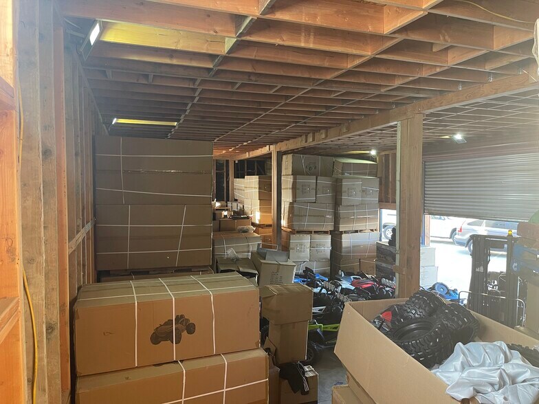 More Photos Of 11128-11130 Atlantic Ave, Lynwood Warehouse For Sale