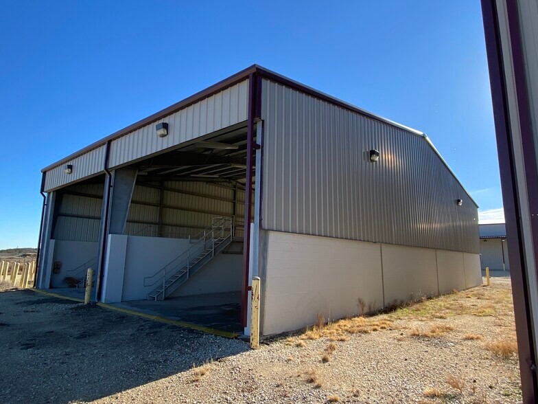 More Photos Of 300 County Road 302, Barnhart Industrial For Lease