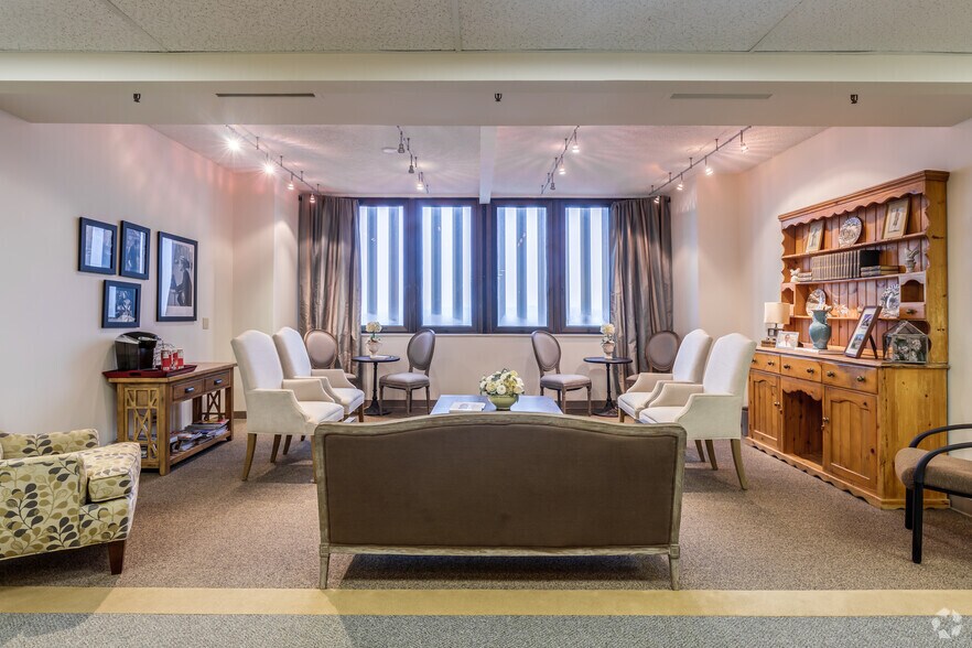 More Photos Of 2408-2488 E 81st St, Tulsa Medical For Lease