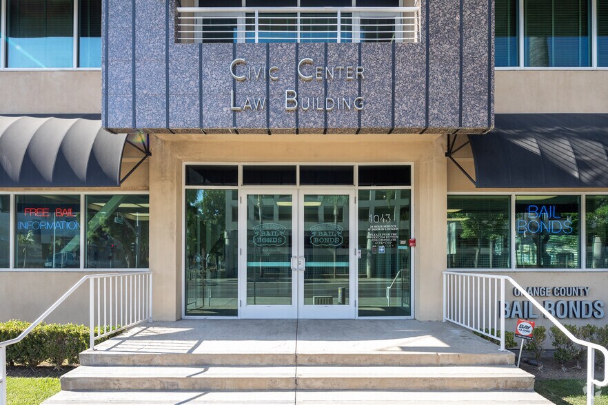 More Photos Of 1043 Civic Center Dr W, Santa Ana Office For Lease