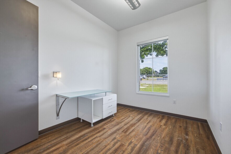More Photos Of 12171 W Parmer Ln, Cedar Park Medical For Lease