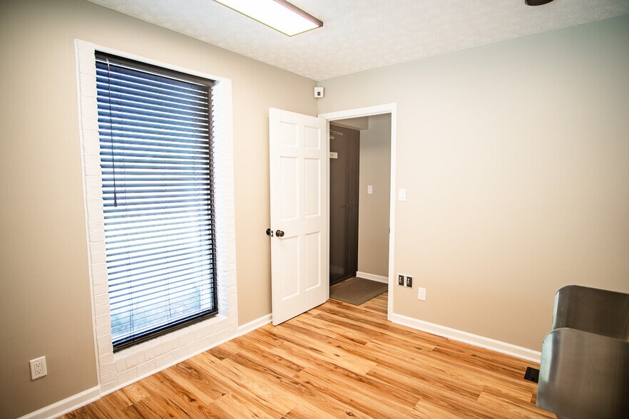 More Photos Of 508 Scarboro Ln, Oak Ridge Medical For Lease