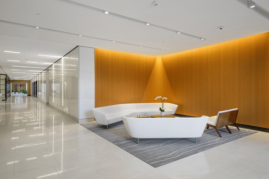 More Photos Of 1400 16th St NW, Washington Office For Lease