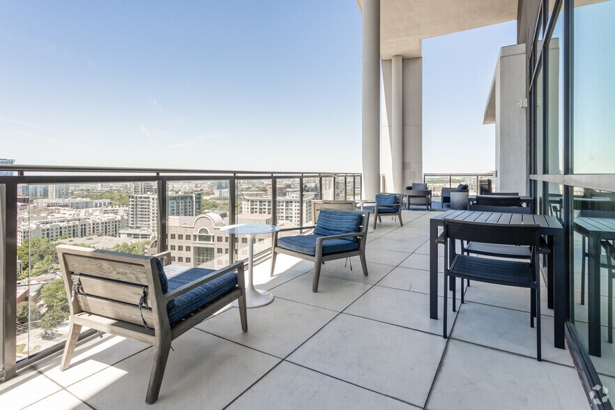 More Photos Of 3200 McKinney Ave, Dallas Multifamily For Sale