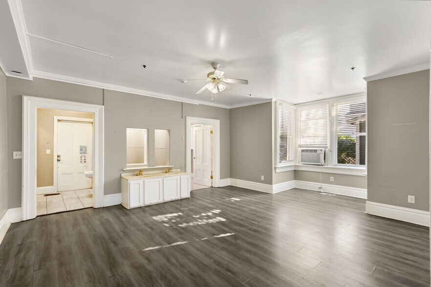 More Photos Of 1111-1123 D St, Sacramento Specialty For Sale