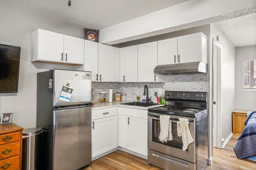 More Photos Of 25 N 31st St, Colorado Springs Apartments For Sale