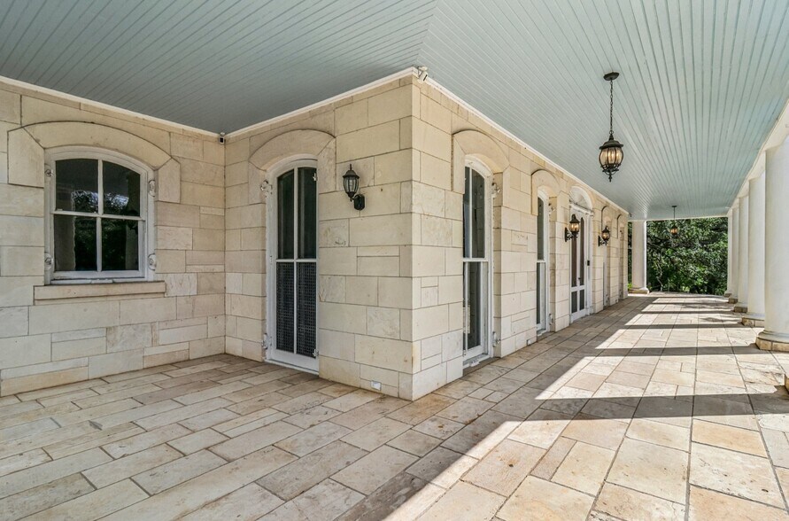 More Photos Of 7735 Mocking Bird Ln, San Antonio Lodge Meeting Hall For Sale