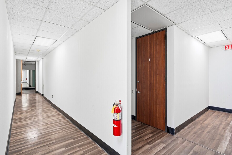 More Photos Of 3121 Amherst NE dr, Albuquerque Office For Sale